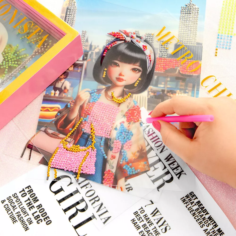 Fashion Angels: Luxe Life Cover Girls Shadow Box Kit - DIY Craft Set, Kids 8+ - Image 2