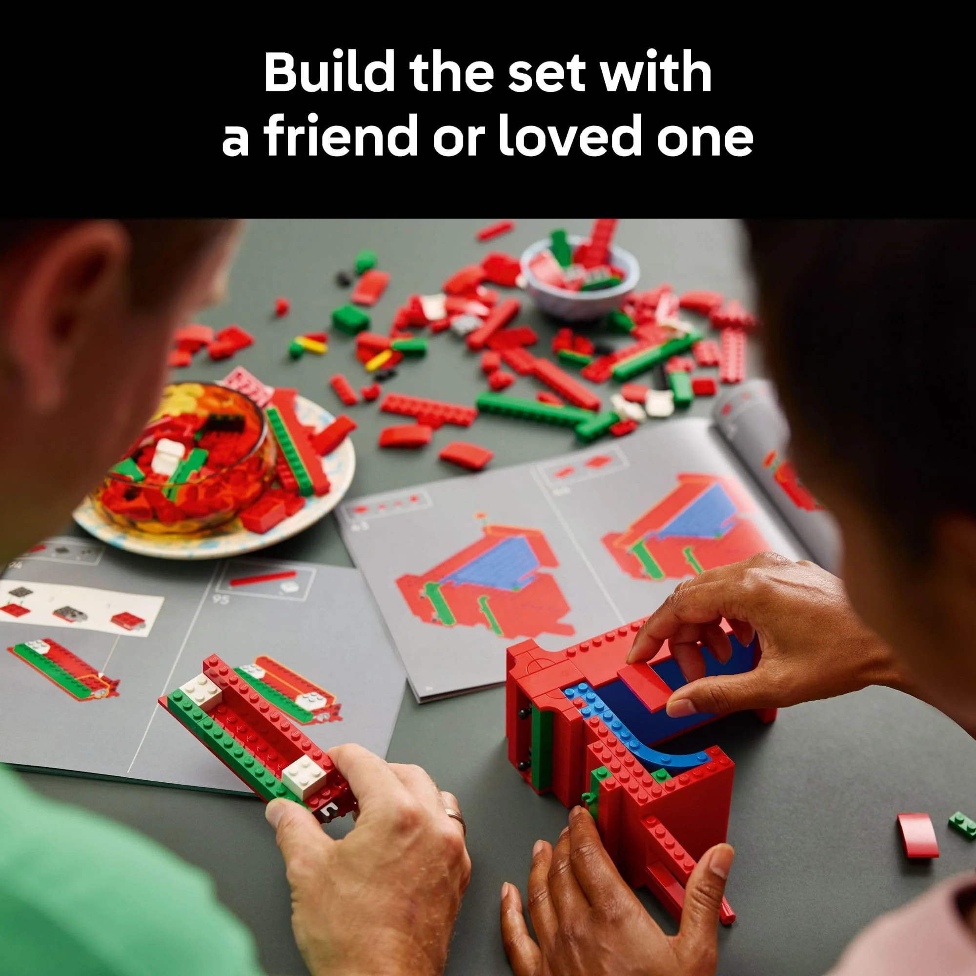 LEGO Art Love Collectible Building Set - DIY Kit for Adults, Ages 18+ - Gift for Birthdays - Home Decor to Display on Table - 31214 - Image 4