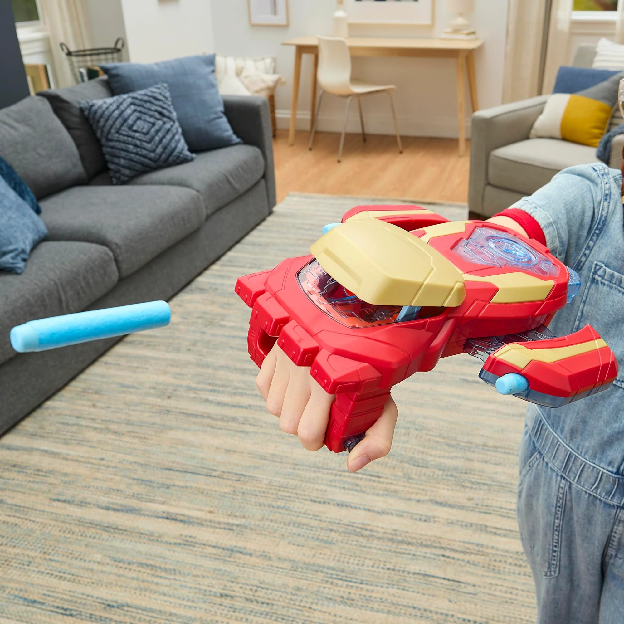 Marvel Avengers Iron Man Arc Blaster Roleplay Toy with 3 NERF Darts, Super Hero Toys for Kids Ages 5+ - Image 2