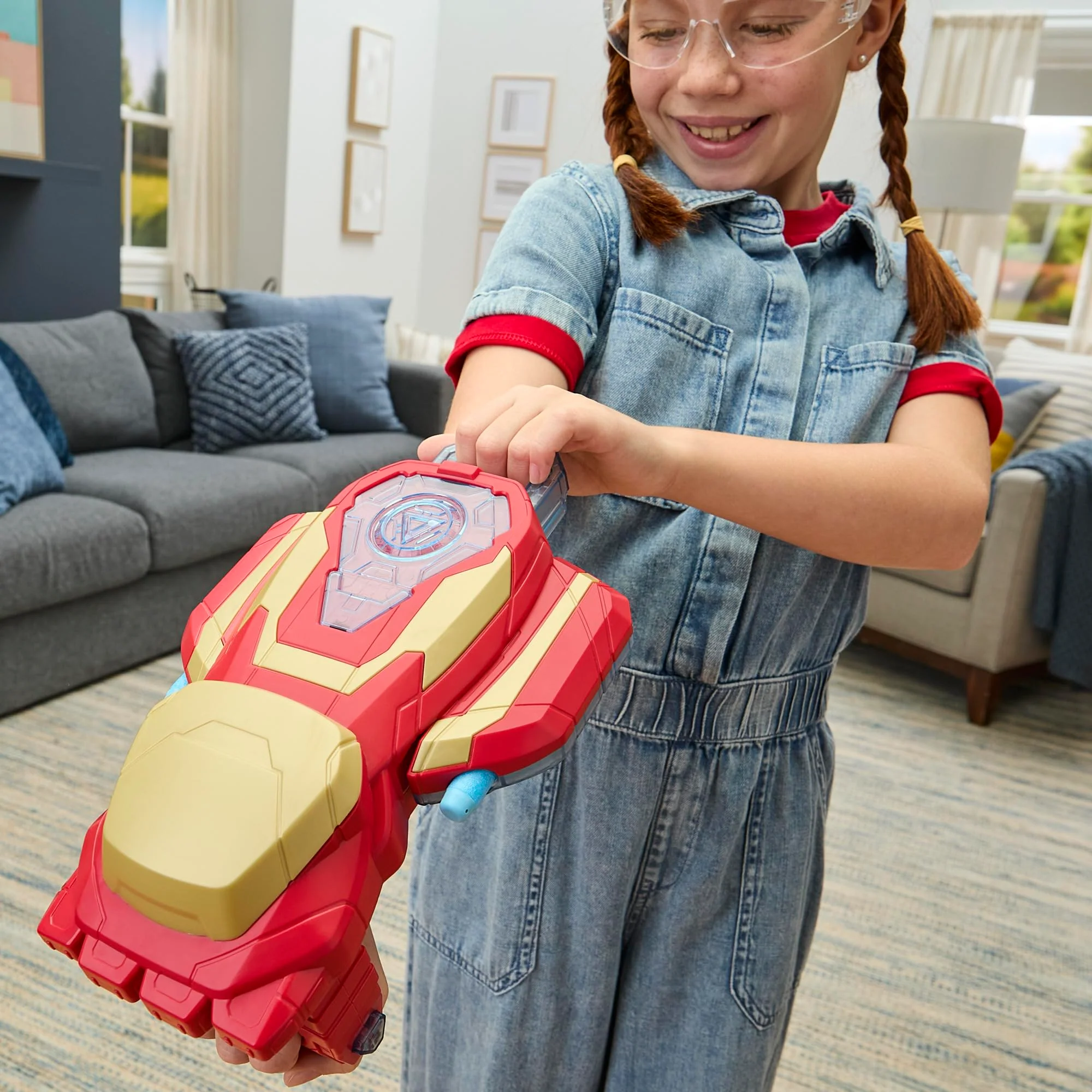 Marvel Avengers Iron Man Arc Blaster Roleplay Toy with 3 NERF Darts, Super Hero Toys for Kids Ages 5+ - Image 5