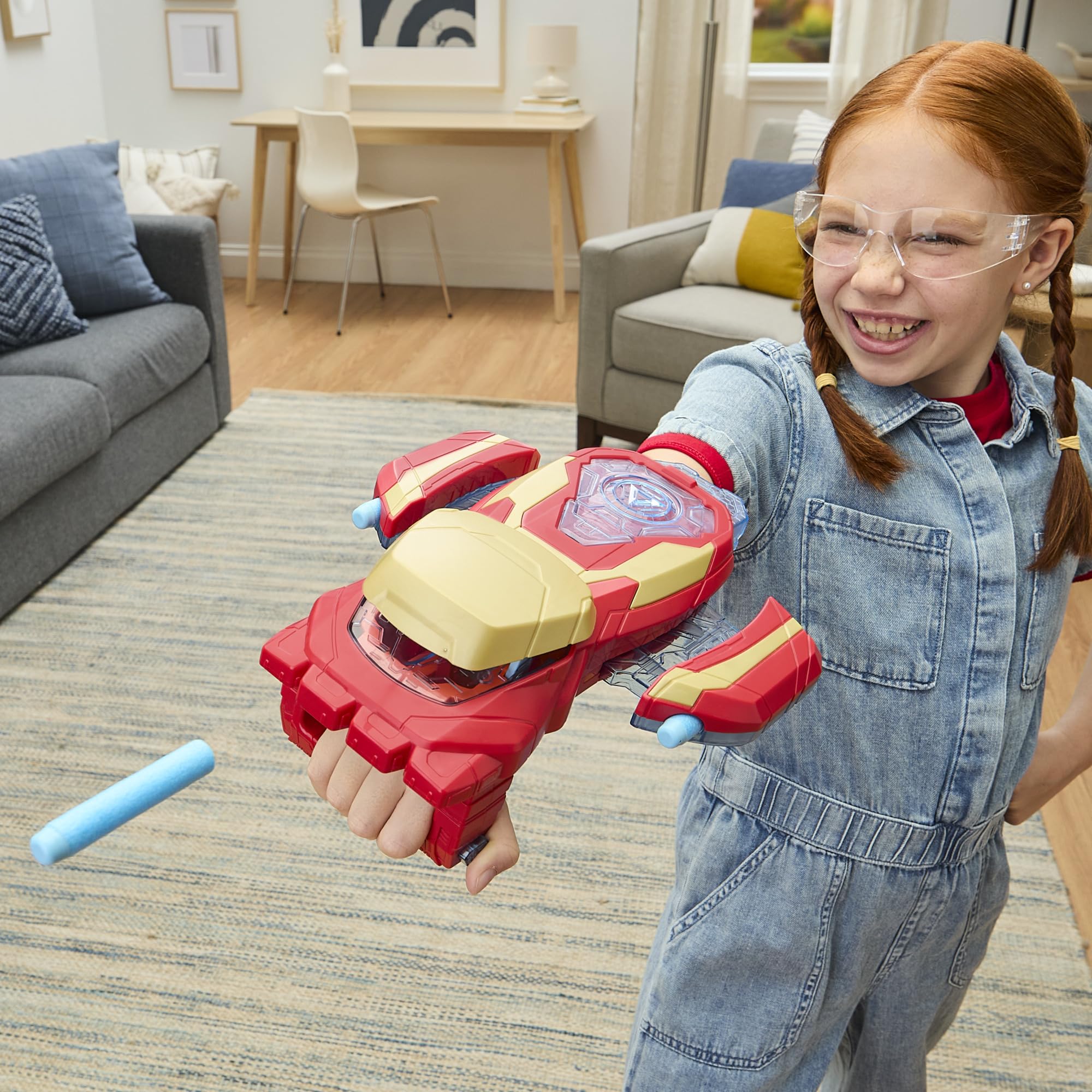 Marvel Avengers Iron Man Arc Blaster Roleplay Toy with 3 NERF Darts, Super Hero Toys for Kids Ages 5+ - Image 6