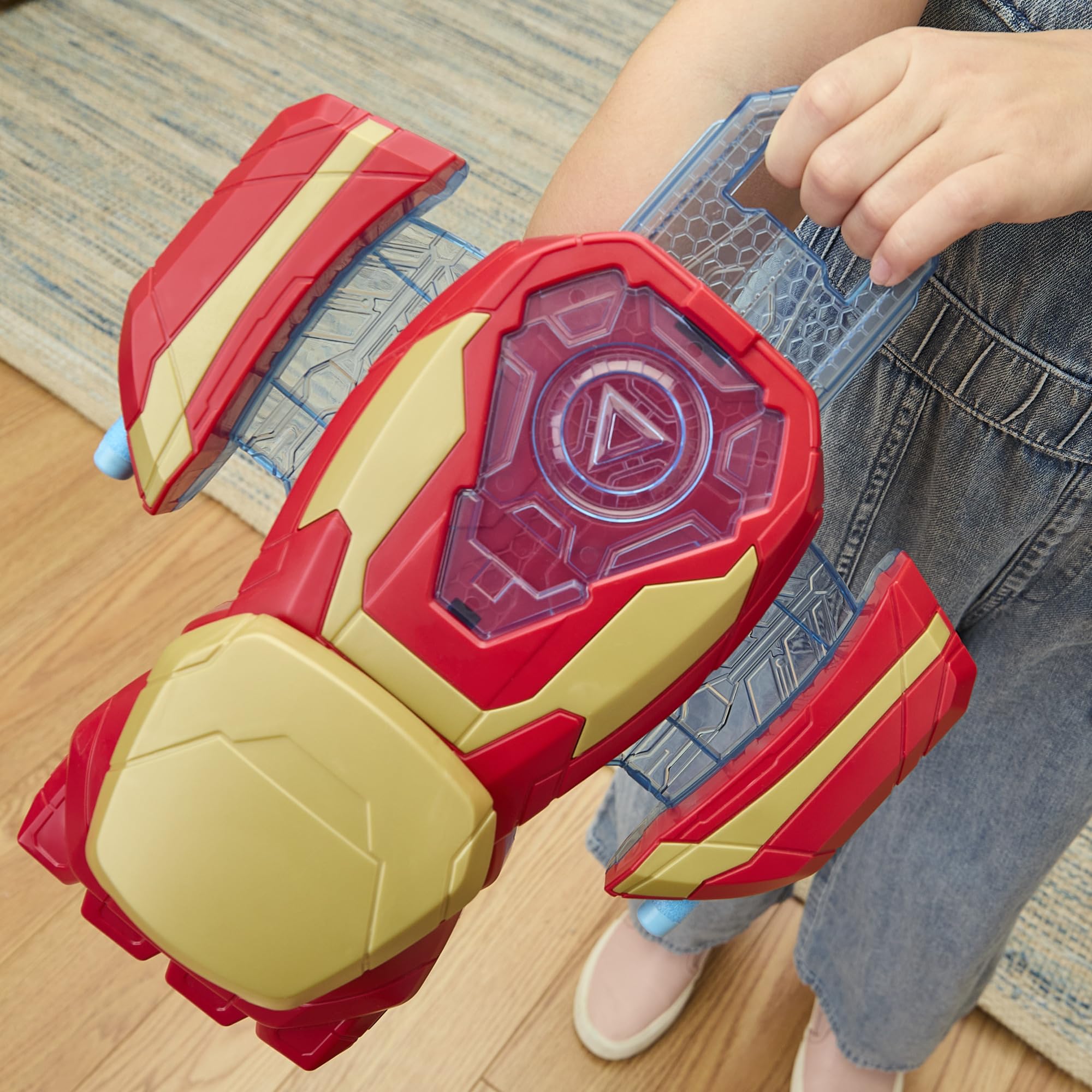 Marvel Avengers Iron Man Arc Blaster Roleplay Toy with 3 NERF Darts, Super Hero Toys for Kids Ages 5+ - Image 8