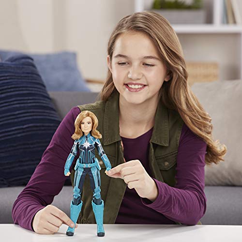 Marvel Captain Marvel Captain Marvel Super Hero Doll with Helmet Accessory - Image 7