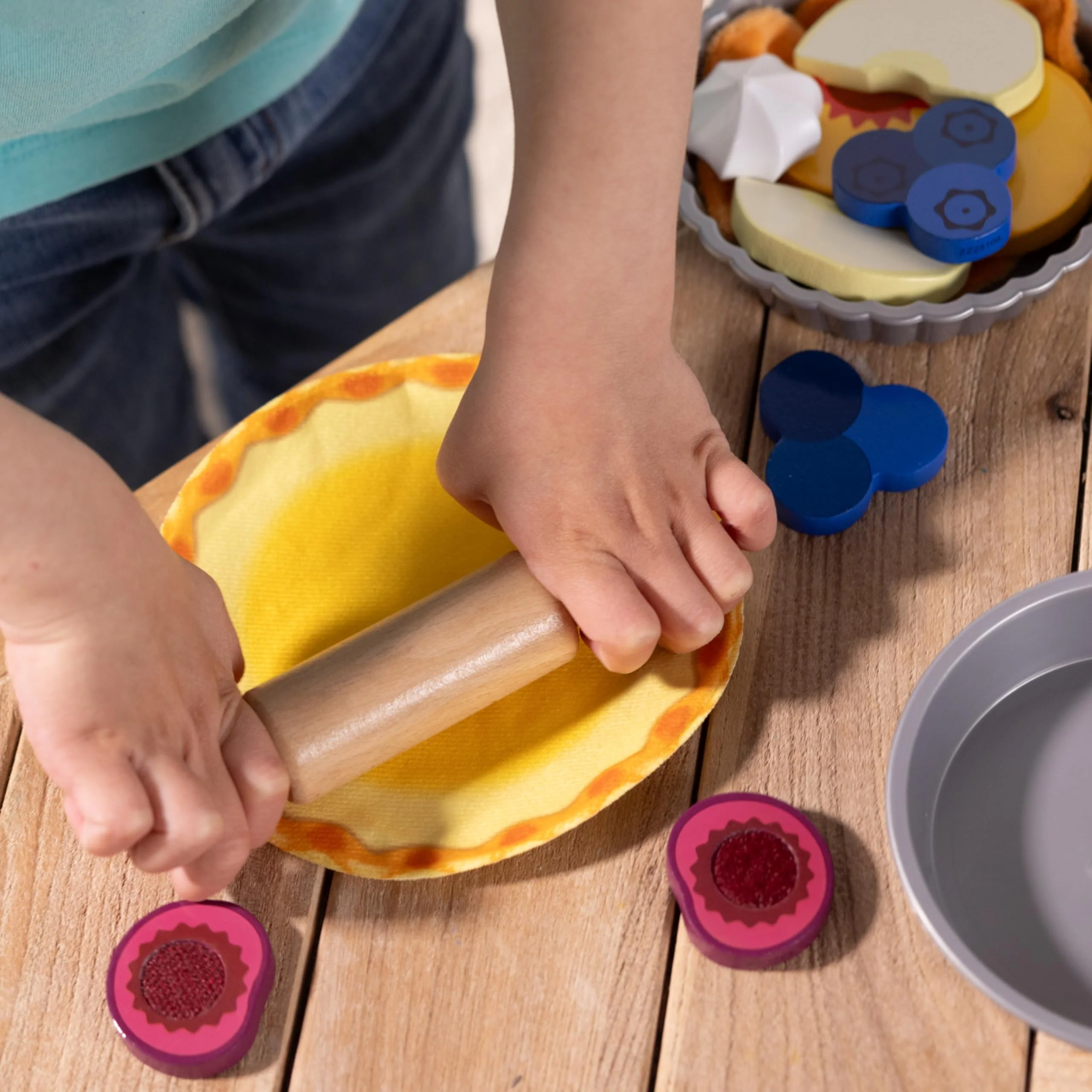 Melissa & Doug Make and Bake Pies Pretend Play Food Set and Wooden Oven with Squishy Dough for Ages 3+ - FSC Certified - Image 7