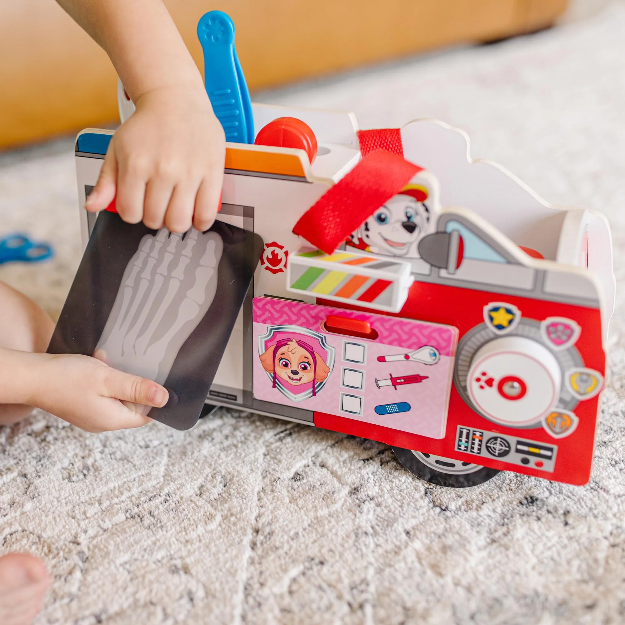 Melissa & Doug PAW Patrol Marshall's Wooden Rescue EMT Caddy (14 Pieces) - Image 6