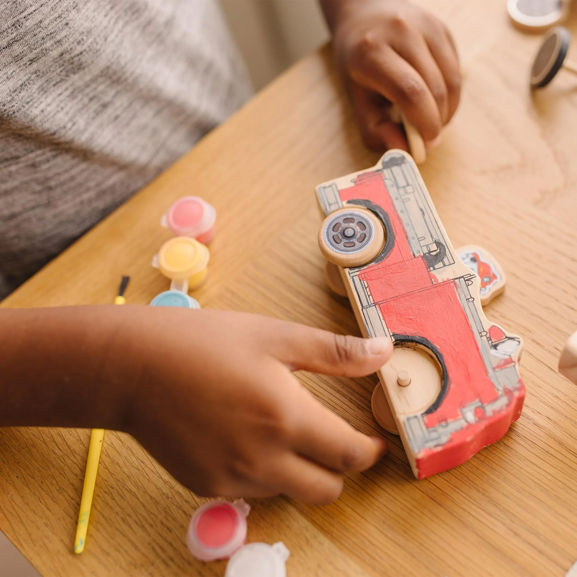 Melissa & Doug PAW Patrol Wooden Vehicles Craft Kit - 3 Decorate Your Own Vehicles, 3 Play Figures - Image 7