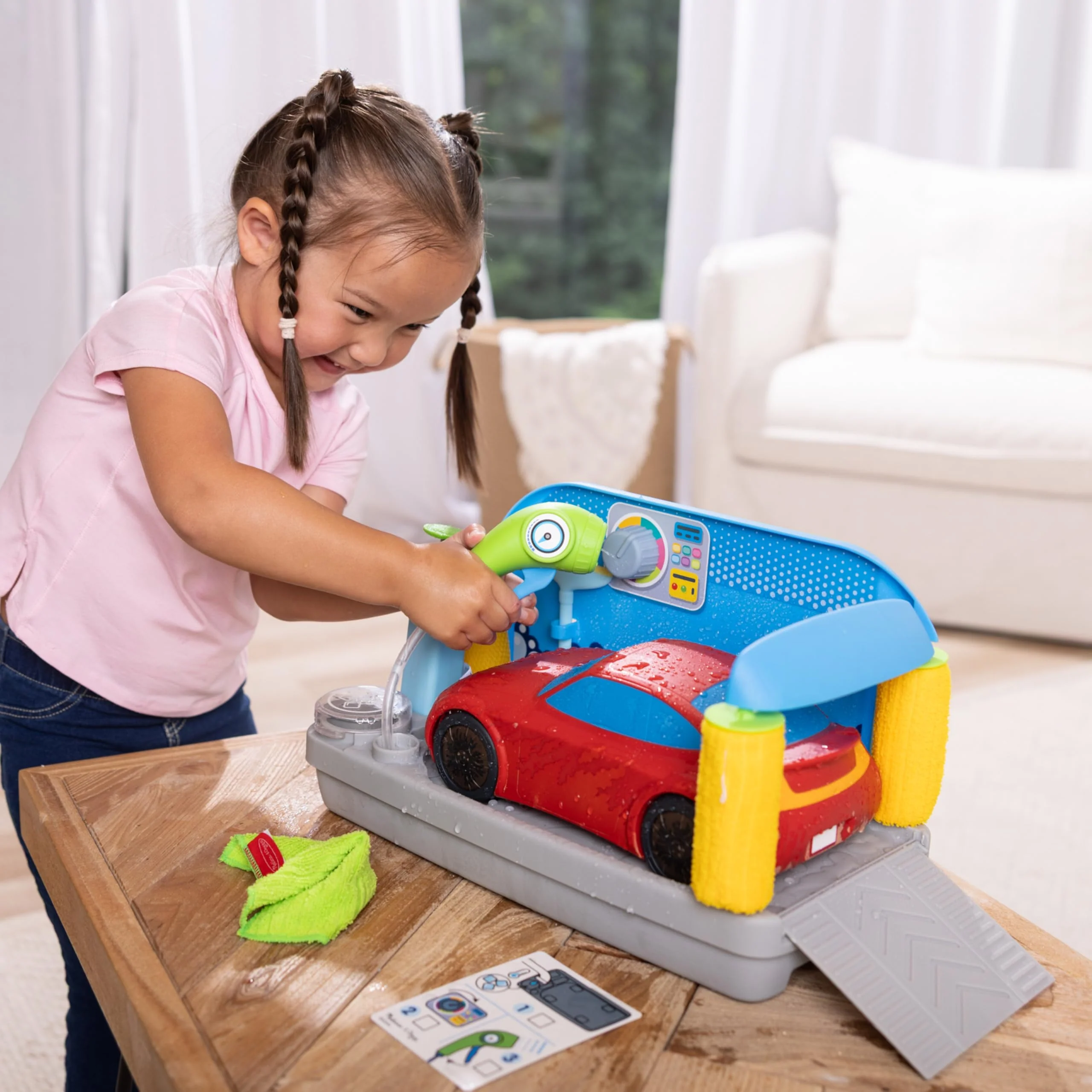 Melissa & Doug Spray & Shine Car Wash Color-Changing Water Toy Play Set Boys and Girls 3+ - Image 7