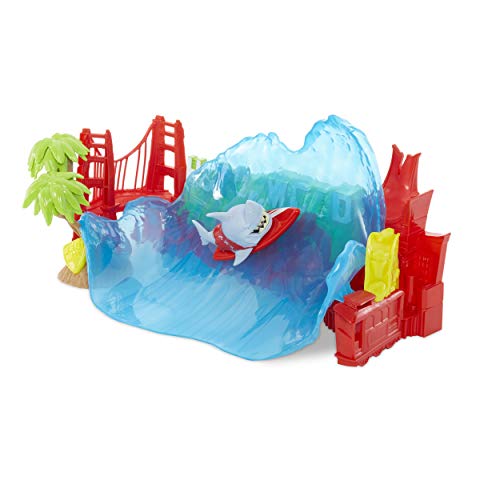 Shreddin' Sharks Tsunami Showdown Playset for Collectible Stunt Figures - Image 2