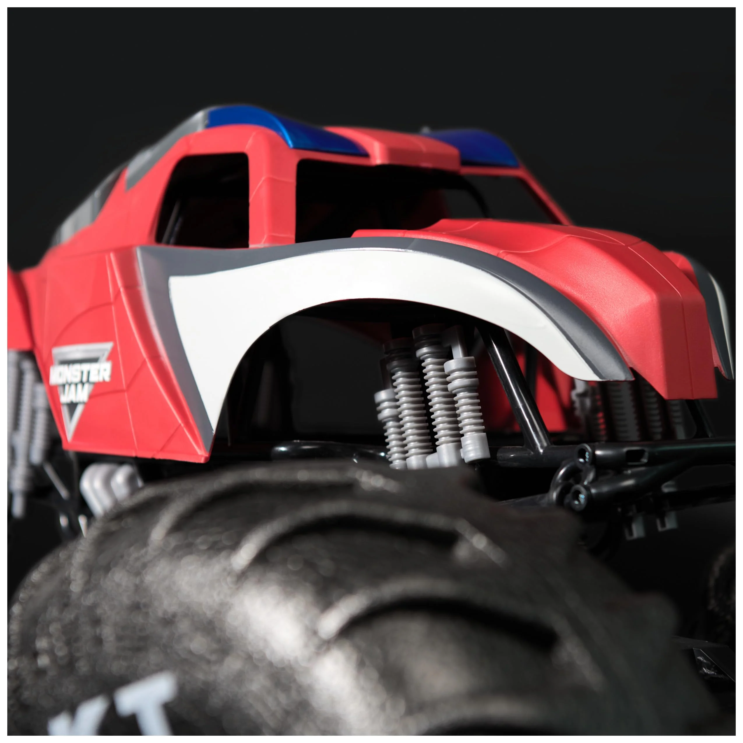 Monster Jam Marvel Mega Spider-Man RC Monster Truck, All-Terrain, Over 2 Feet Long, 1:6 Scale, Super Hero Kids Toys for Boys and Girls Ages 4 and Up - Image 3