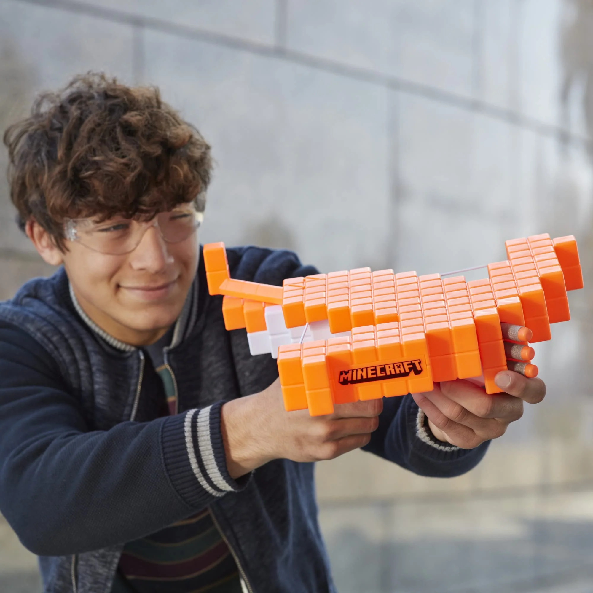 Nerf Minecraft Pillager's Crossbow, Dart-Blasting Crossbow, Includes 3 Elite Darts, Real Crossbow Action, Pull-Back Priming Handle - Image 6