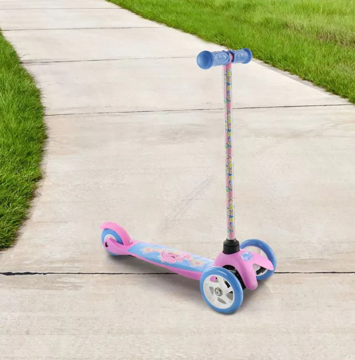 Peppa Pig 3 Wheel Tilt and Turn Scooter - Image 6