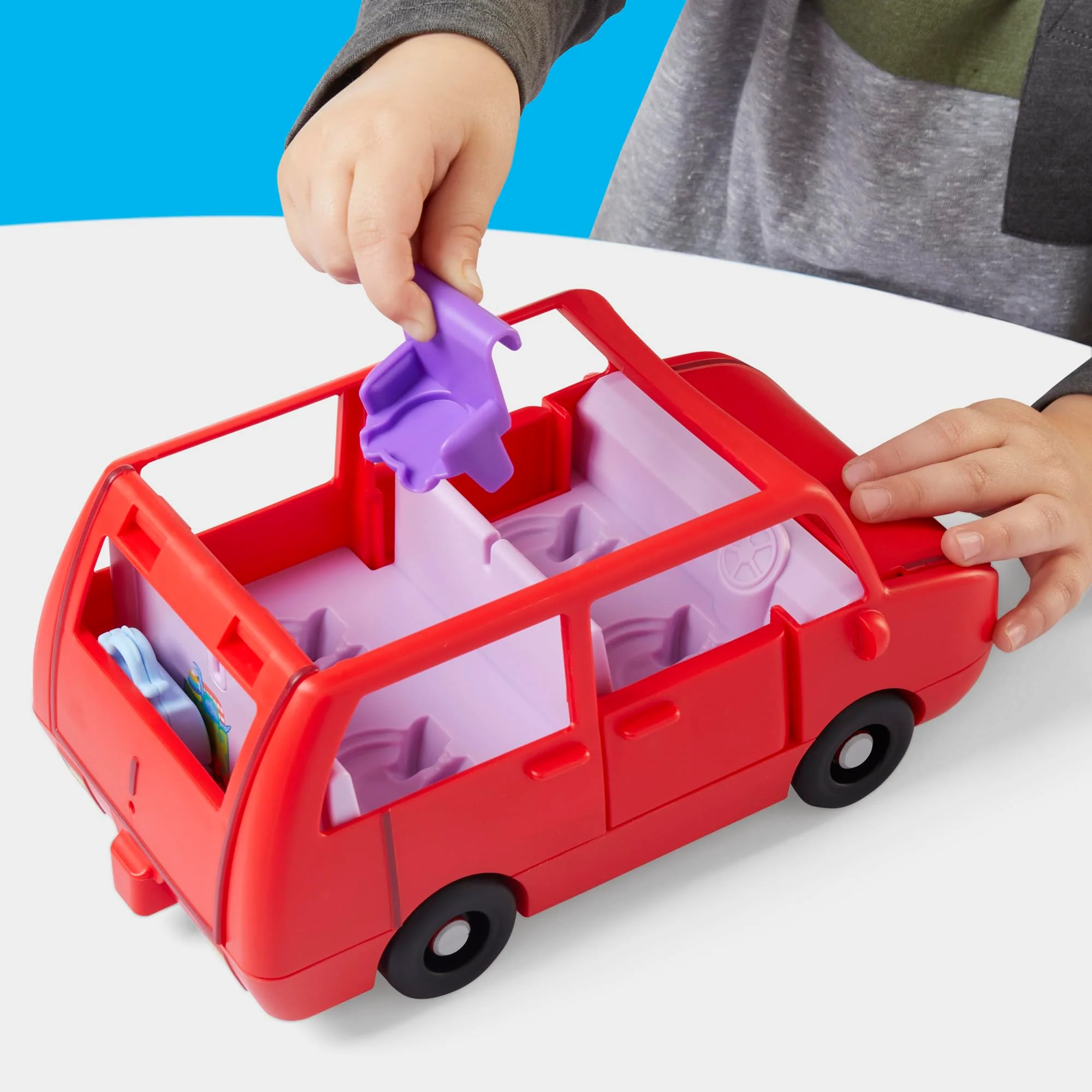Peppa Pig Peppa's Big Family Car with 2 Figures (Fits 5), Toy Car Playset for Girls and Boys 3 and Up - Image 5