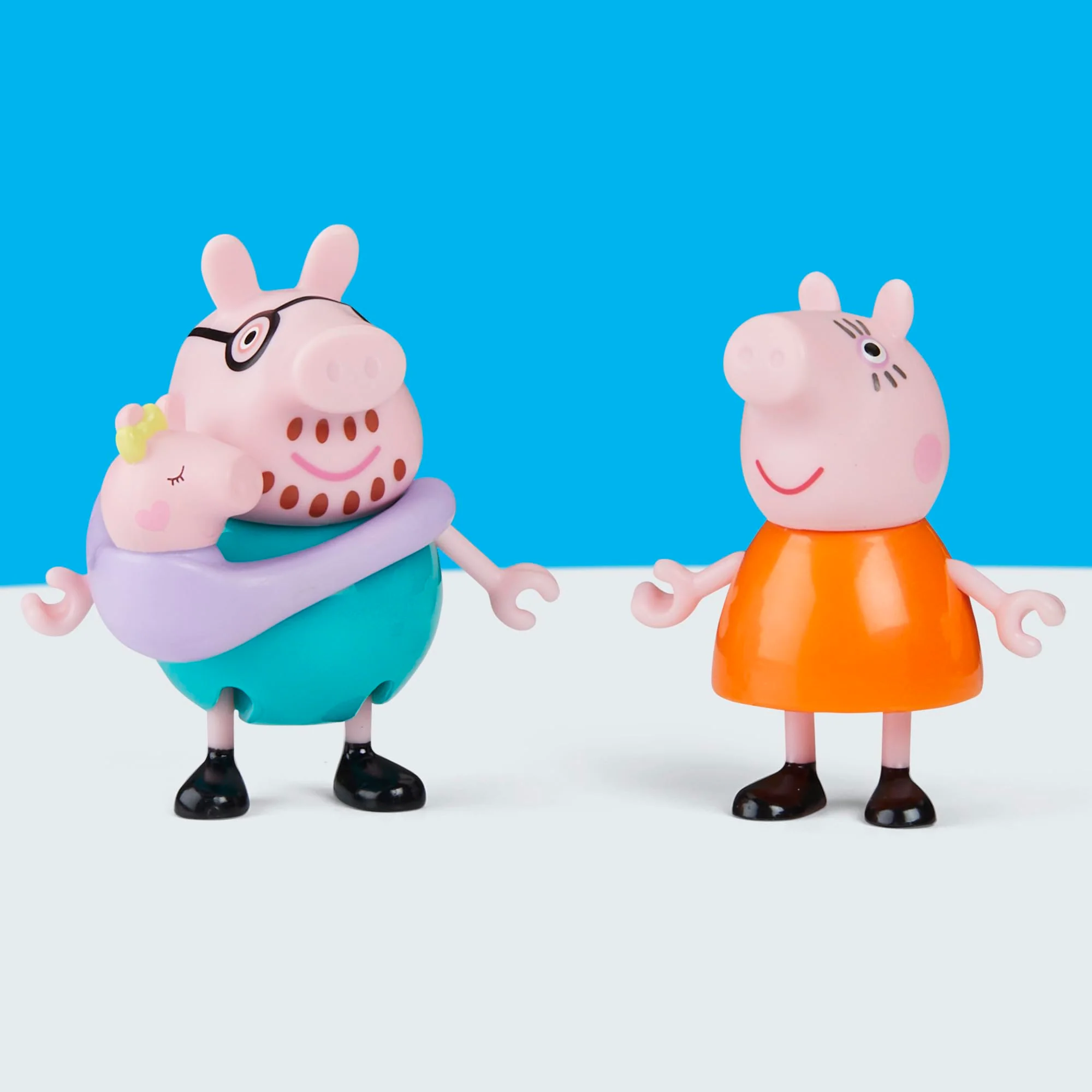 PEPPA PIG Peppa's Family of Five with Baby Evie, Poseable Figures Hold Hands, Preschool Toys for Girls and Boys 3 and Up - Image 4
