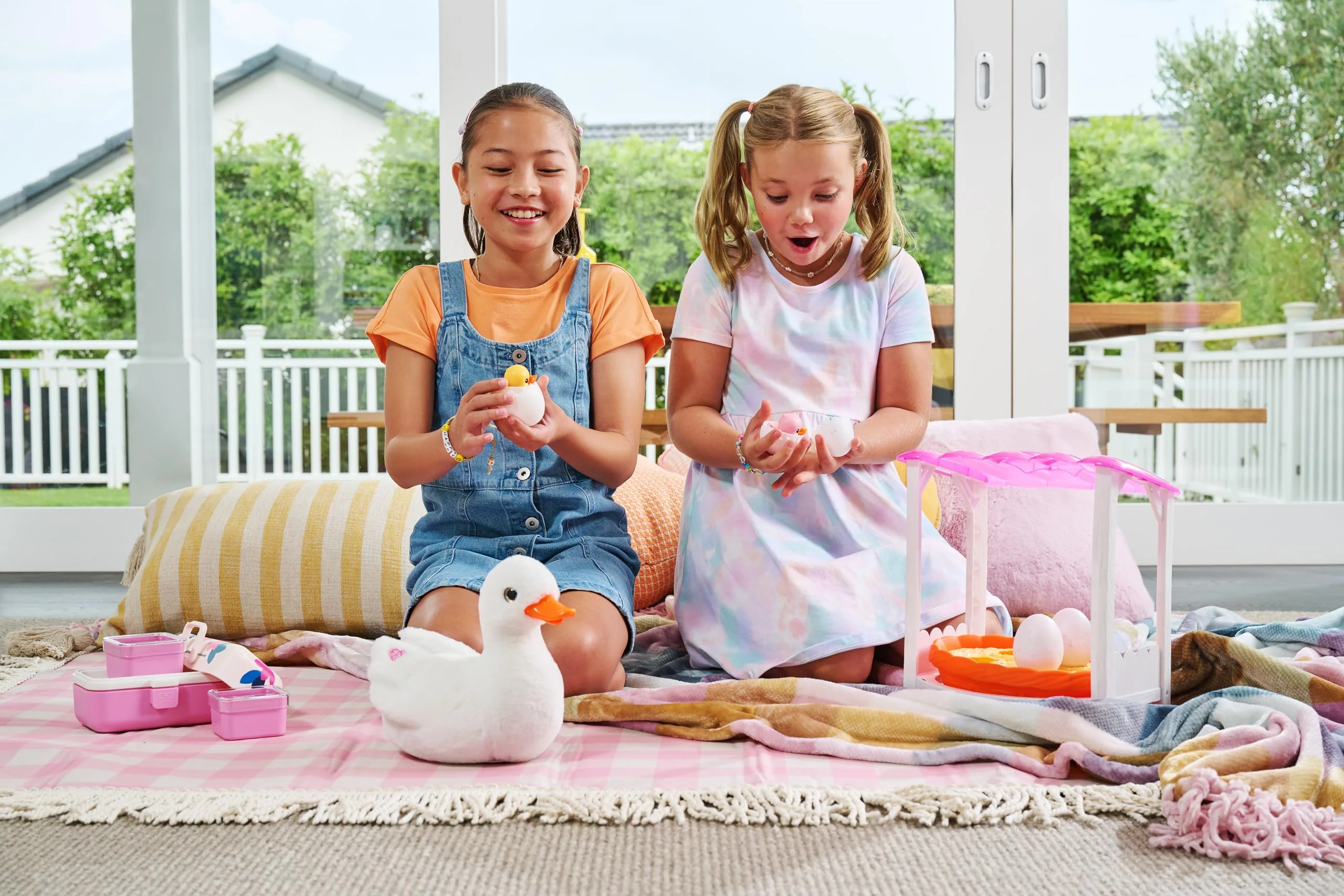 Pets Alive Mama Duck Surprise by ZURU, 4 Surprise Eggs, Baby Ducklings, 10+ Sounds, Walking Toy, Interactive Girls Toy, Ages 3+ - Image 6