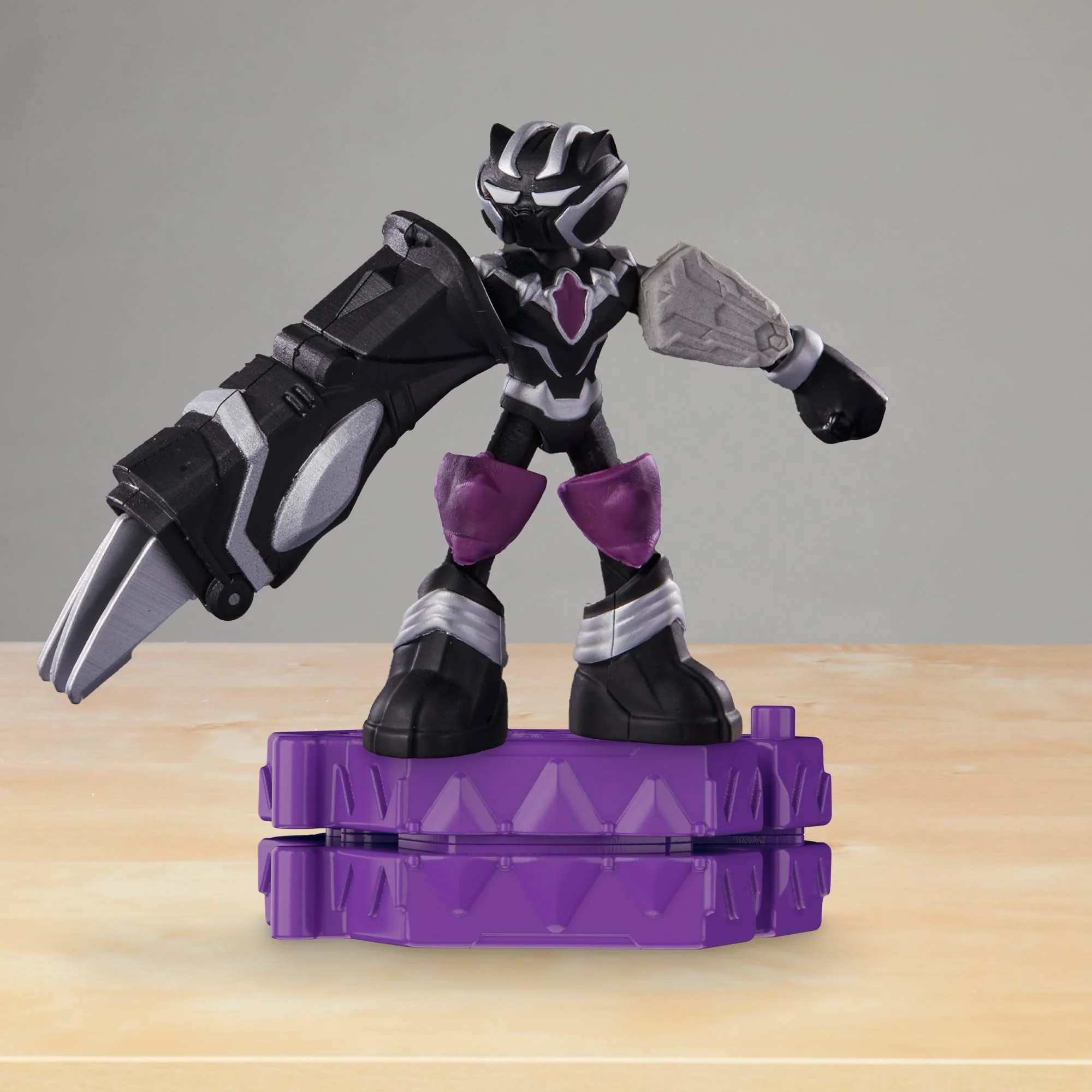 Play-Doh Marvel Black Panther Cutting Claws with Bendy Action Figure, Imagination Toys for 4 Year Old Boys and Girls and Up - Image 6