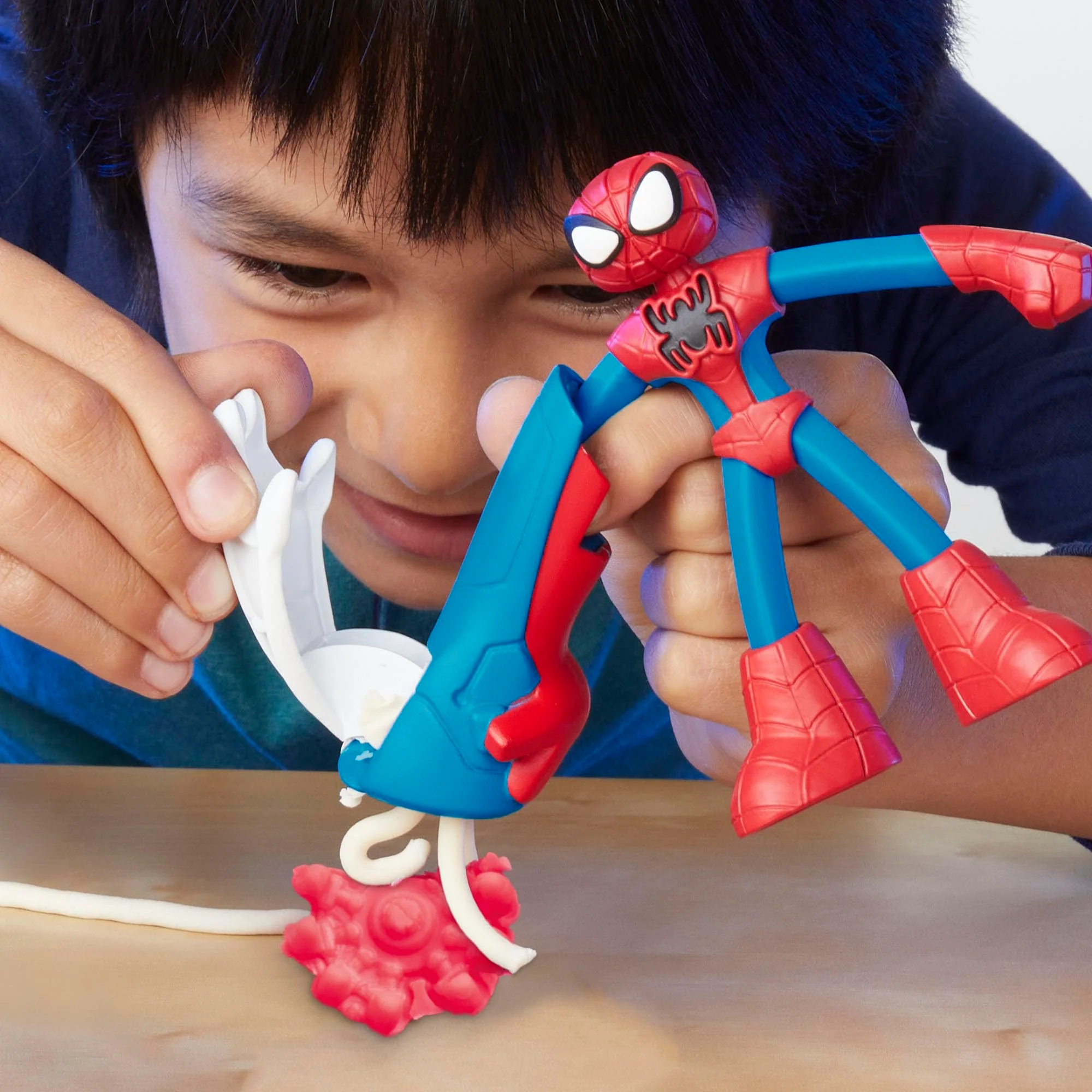 Play-Doh Marvel Spider-Man Thwip Squisher Set with Bendy Action Figure, Imagination Toys for 4 Year Old Boys and Girls and Up - Image 3