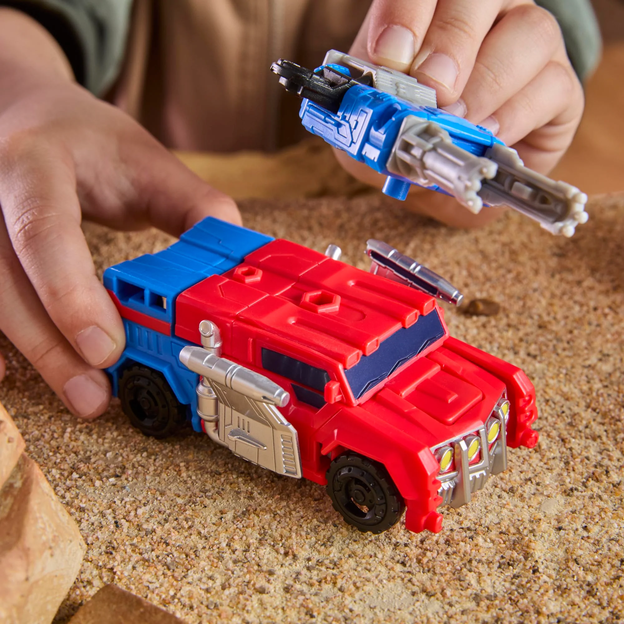Transformers CYBERWORLD Optimus Prime Armored Cyber Changers 4-Inch Action Figure, Quick Change to Truck Mode, Robot Toys for Boys and Girls, Kids Christmas Stocking Stuffers, Ages 6+ - Image 6